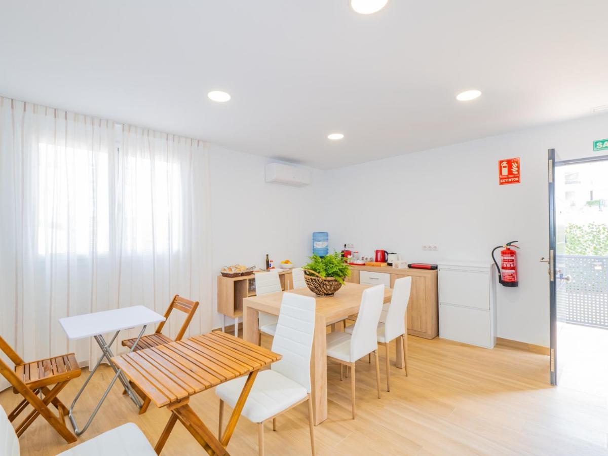 Cubo'S Hostal William'S Sunny 3 With Breakfast Torre de Benagalbon Exterior foto