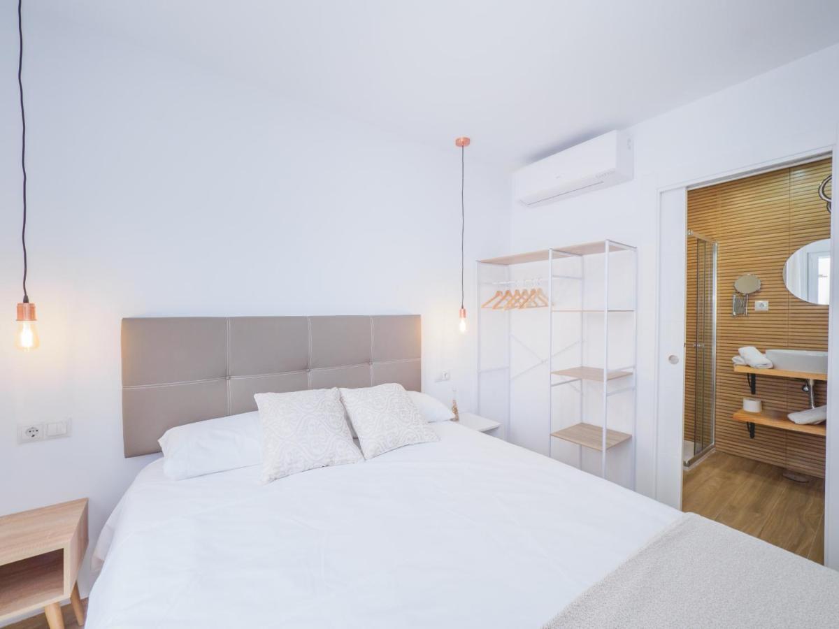 Cubo'S Hostal William'S Sunny 3 With Breakfast Torre de Benagalbon Exterior foto