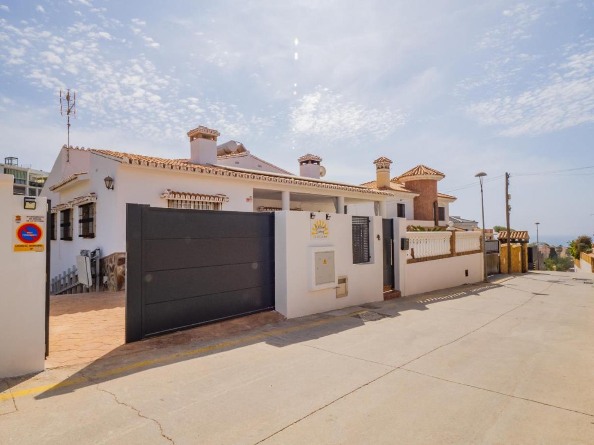 Cubo'S Hostal William'S Sunny 3 With Breakfast Torre de Benagalbon Exterior foto