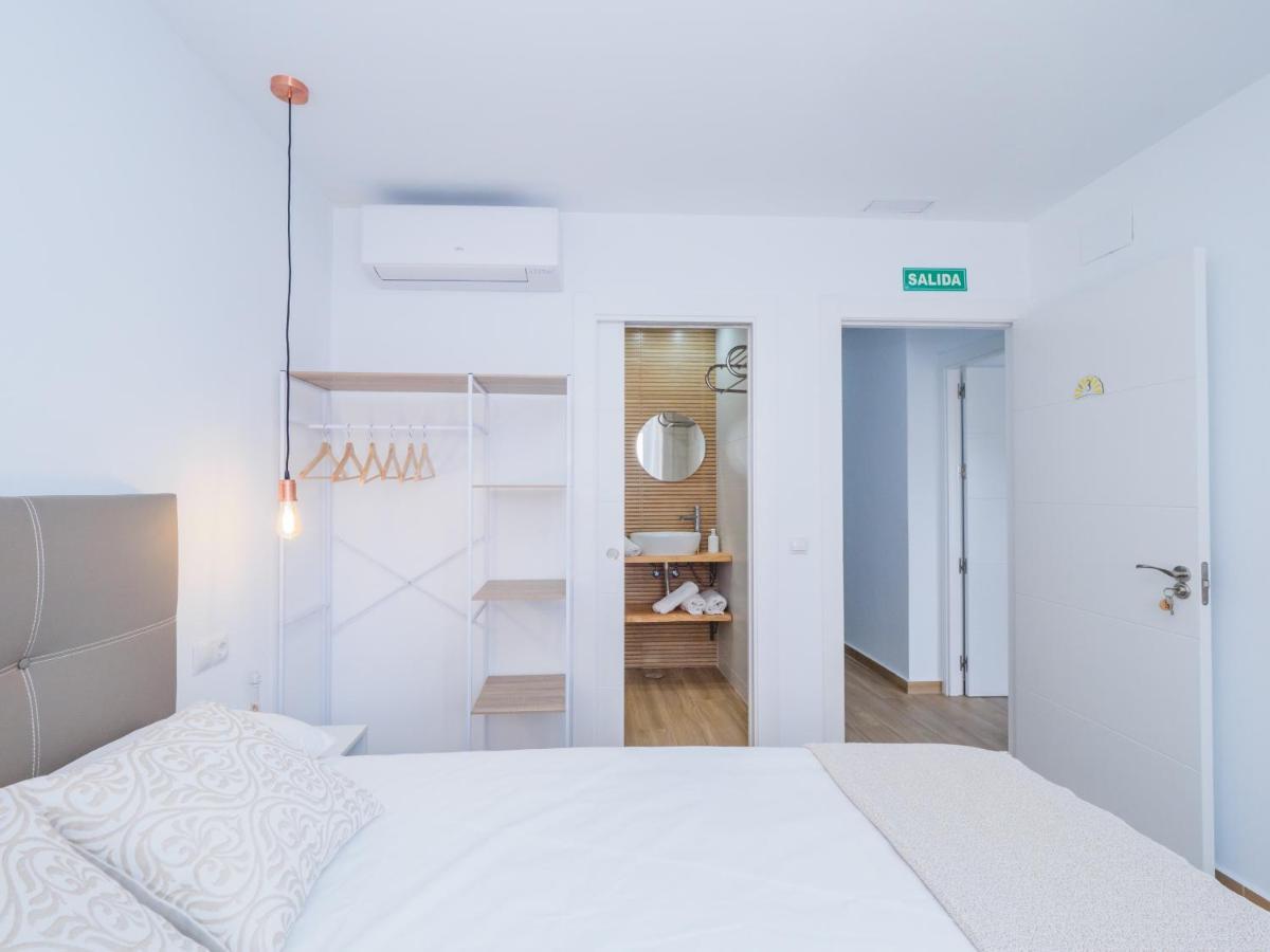 Cubo'S Hostal William'S Sunny 3 With Breakfast Torre de Benagalbon Exterior foto