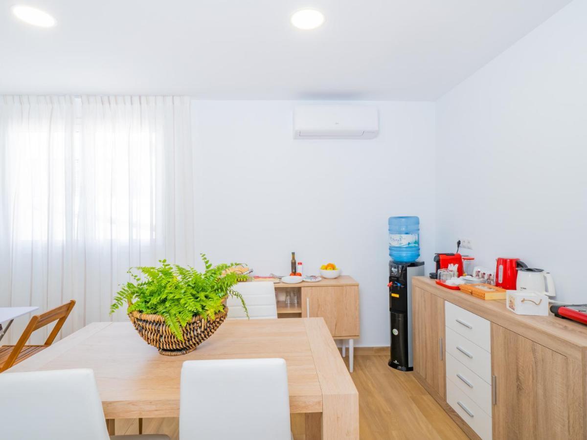 Cubo'S Hostal William'S Sunny 3 With Breakfast Torre de Benagalbon Exterior foto